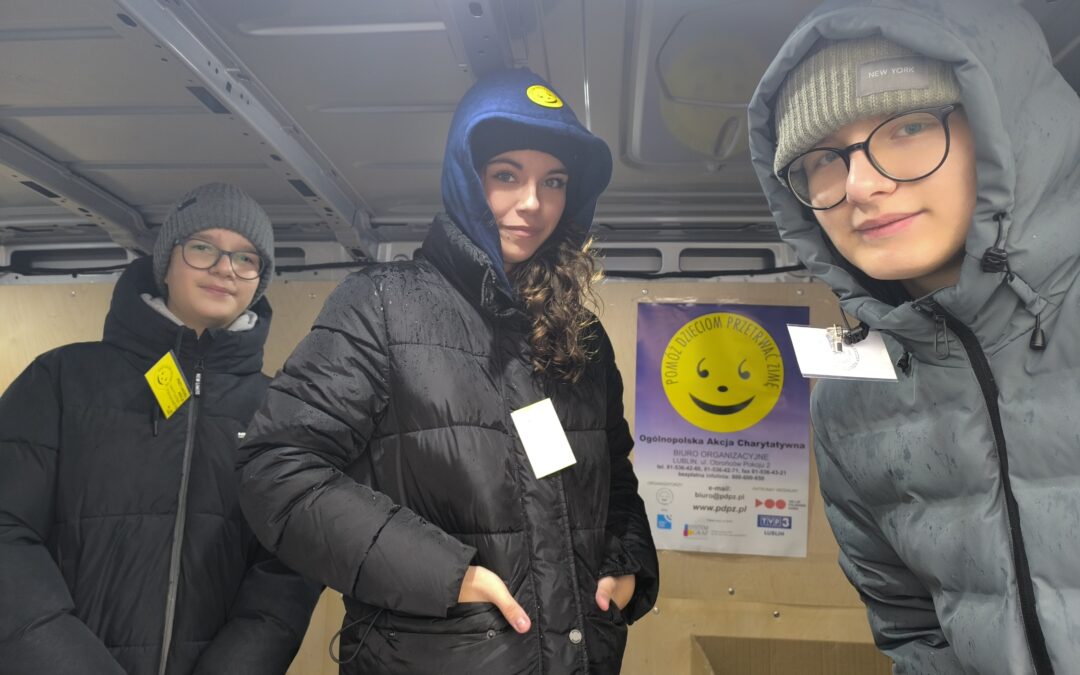 Wolontariat naszych uczniów w akcji „Pomóż Dzieciom Przetrwać Zimę”