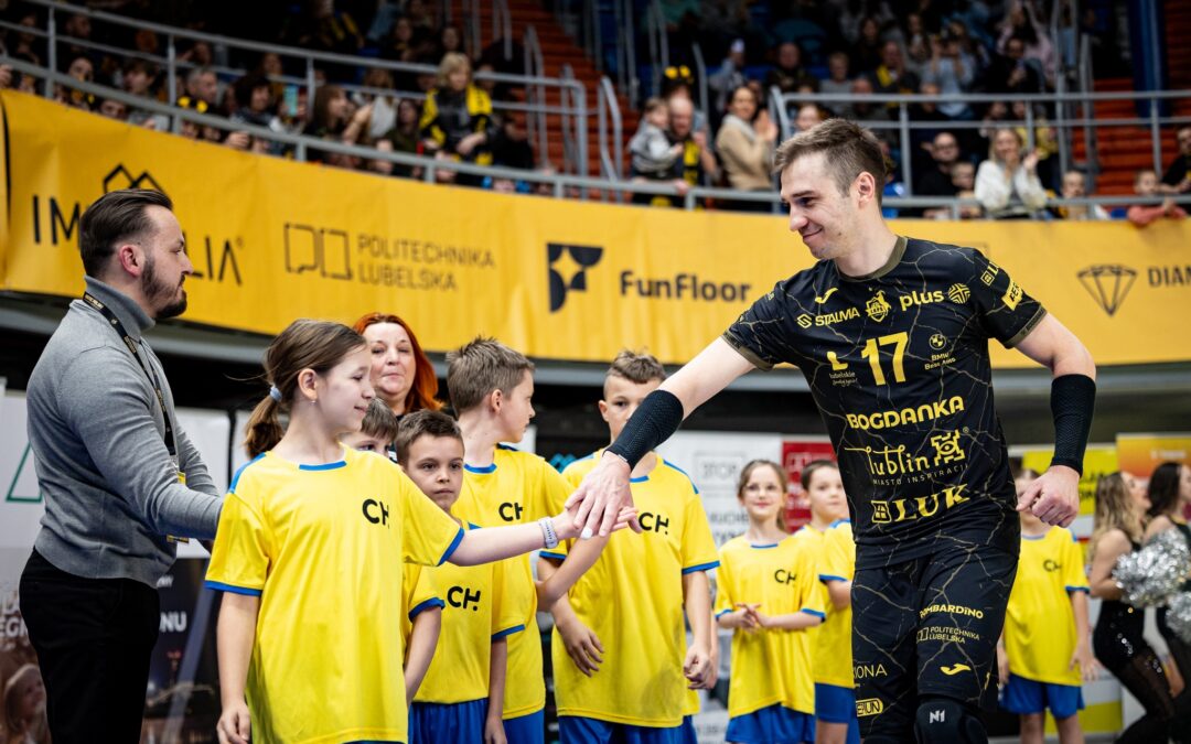 Nasi uczniowie w roli eskorty na meczu PlusLiga w hali Globus