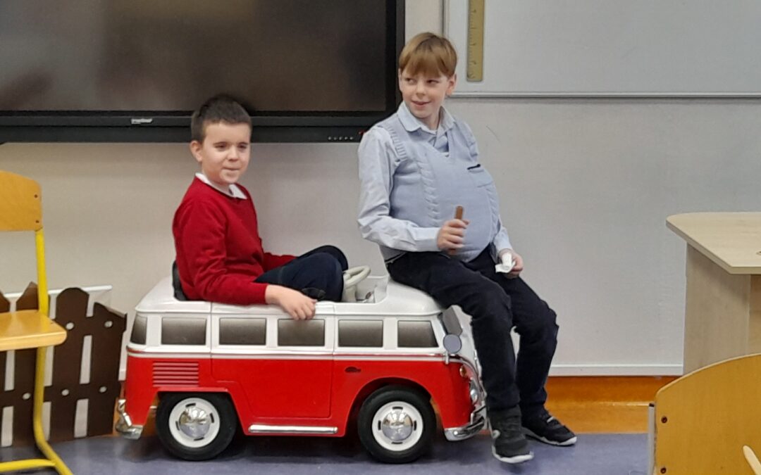 Francuskie śniadanie z Mikołajkiem w klasie 4a